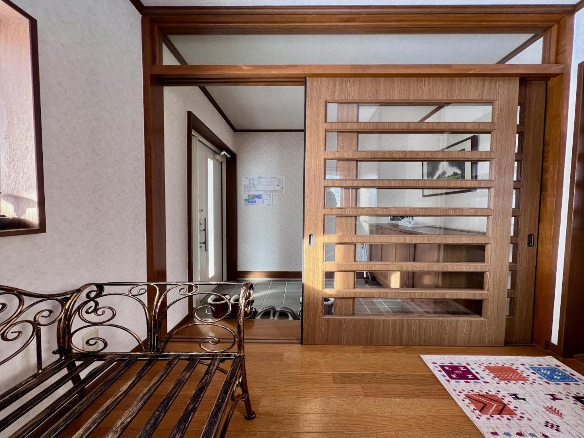 Yellow House By Lake Toya Toyako Exterior foto